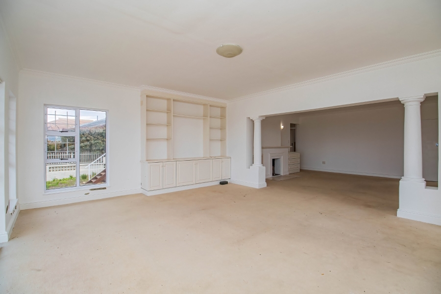3 Bedroom Property for Sale in Upper Robberg Western Cape